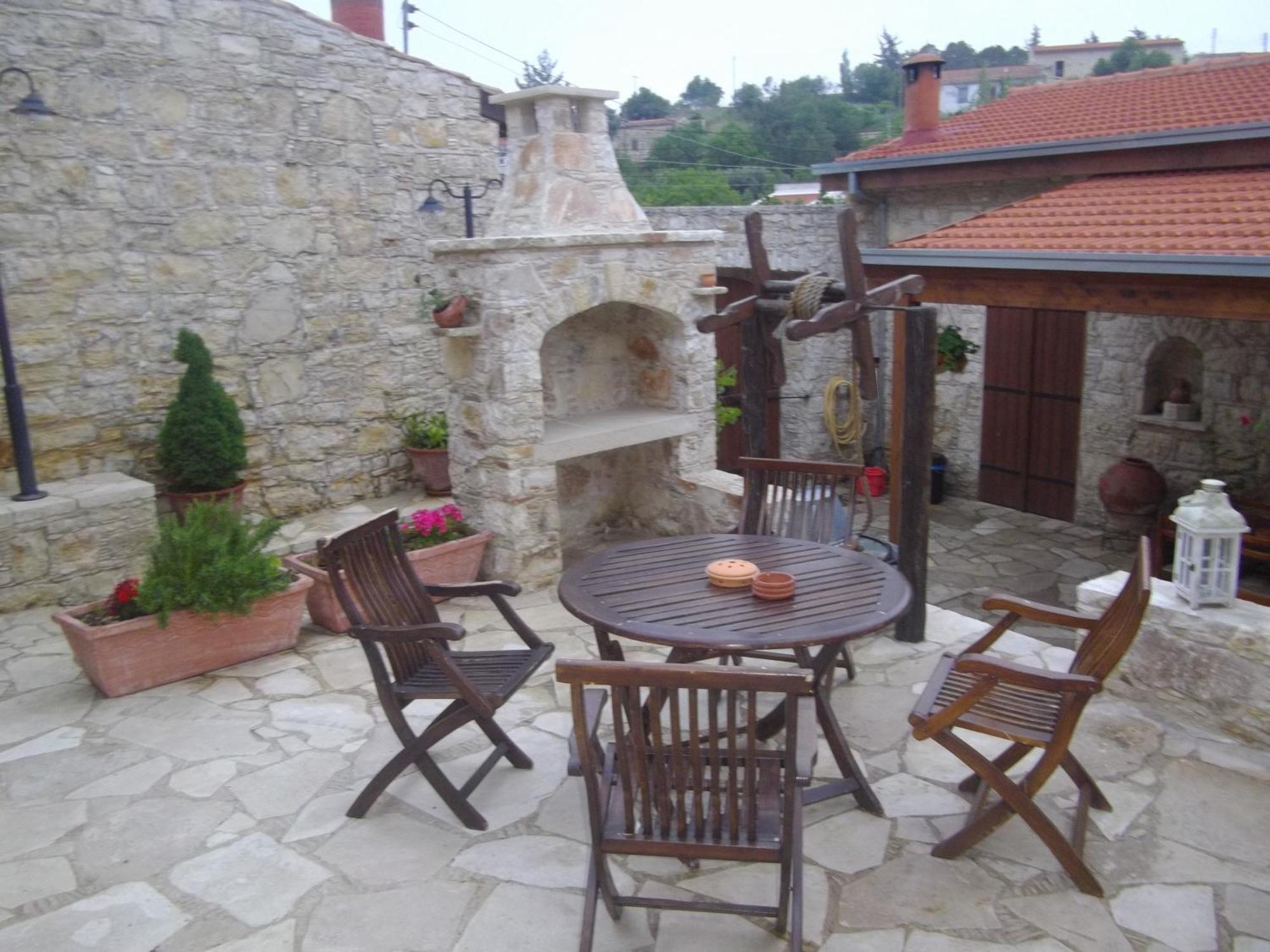 Xenios Cottages Лофу Номер фото
